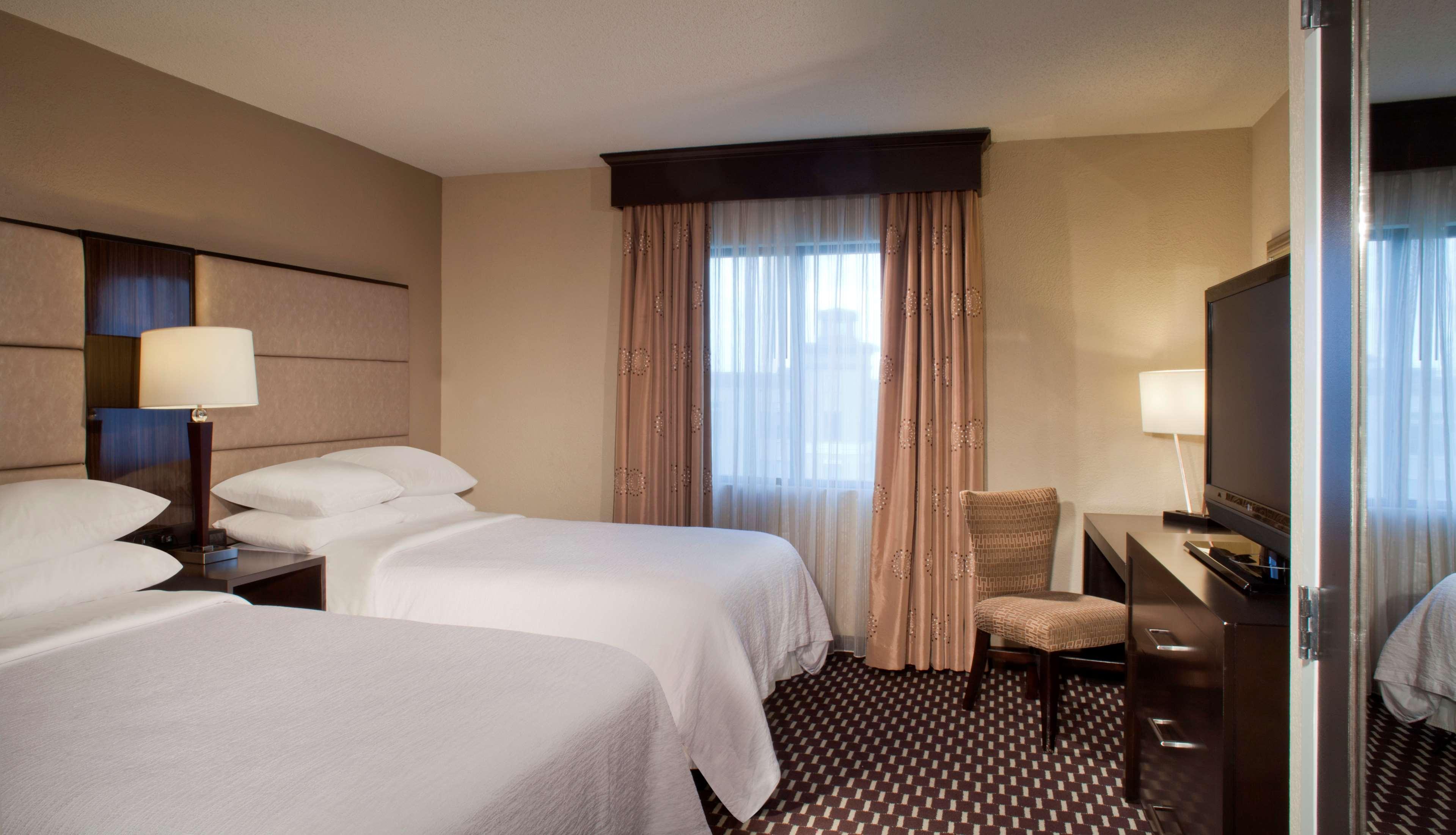 Embassy Suites By Hilton Houston Near The Galleria Kültér fotó